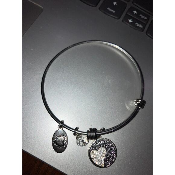 Footnotes Reversible Charm “Follow Your Heart”/"Believe" Bangle Bracelet - Picture 9 of 11